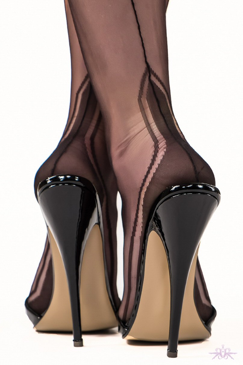 Gio Manhattan Heel Fully Fashioned Stockings - The Hosiery Box